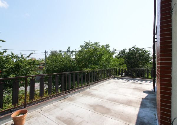 Na predaj: 3izbový rodinný dom s garážou , pozemok 757 m² - Kvetoslavov