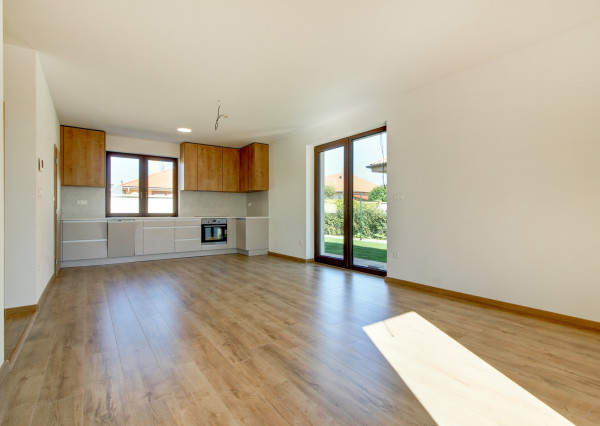 Na predaj: 4izbový rodinný dom – Šamorín-Bučuháza,  stav nadštandard