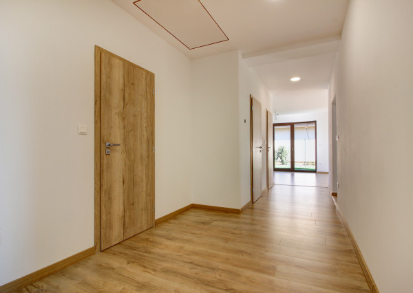 Na predaj: 4izbový rodinný dom – Šamorín-Bučuháza,  stav nadštandard