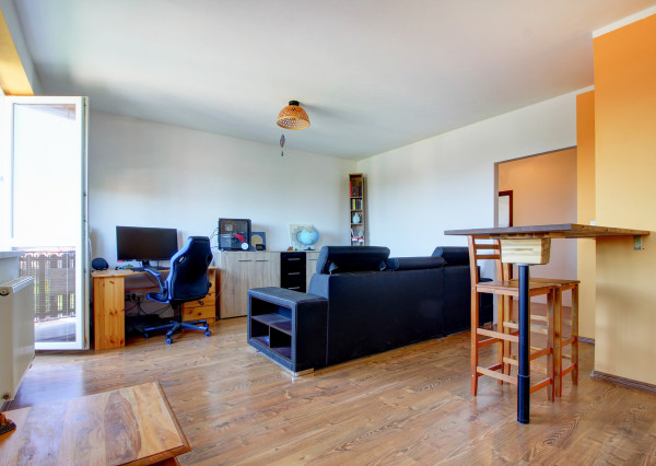 Na predaj: 3 izbový byt 65 m² , Rohovce, okres. Dun. Streda