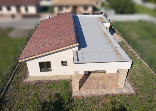 Na predaj: 4izbový rodinný dom kolaudovaný – Šamorín-Bučuháza,  stav štandard