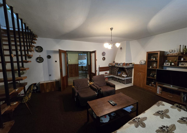 Na predaj: 3izbový rodinný dom s garážou , pozemok 757 m² - Kvetoslavov