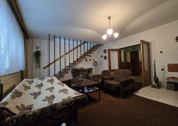 Na predaj: 3izbový rodinný dom s garážou , pozemok 757 m² - Kvetoslavov