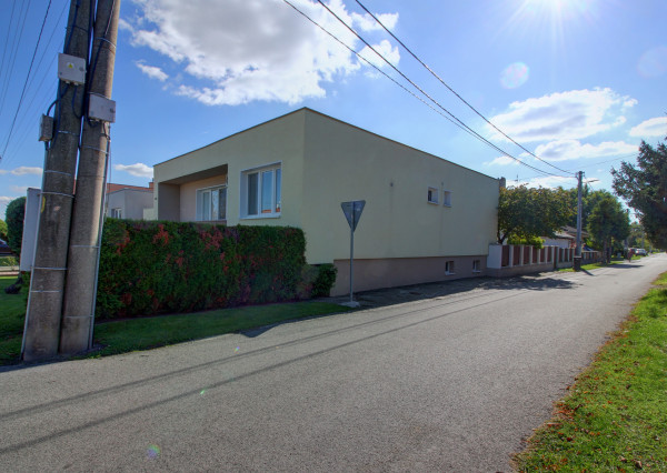 Predaj 5-izbového rodinného domu s pivnicou a krásnou záhradou – Veľká Paka