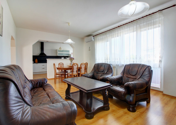 Predaj 5-izbového rodinného domu s pivnicou a krásnou záhradou – Veľká Paka