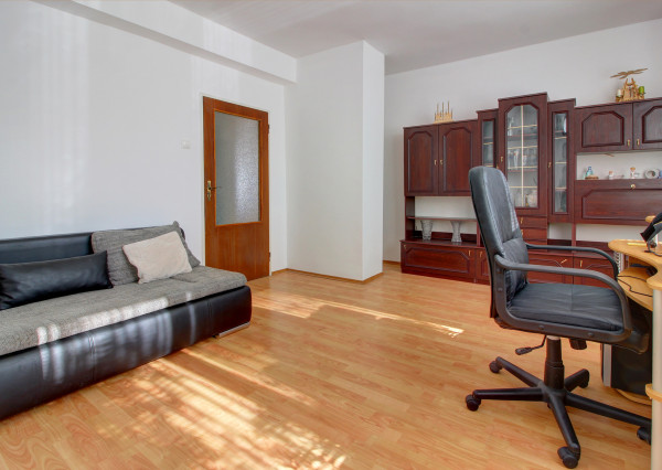 Predaj 5-izbového rodinného domu s pivnicou a krásnou záhradou – Veľká Paka