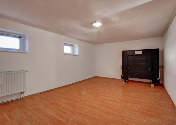 Predaj 5-izbového rodinného domu s pivnicou a krásnou záhradou – Veľká Paka