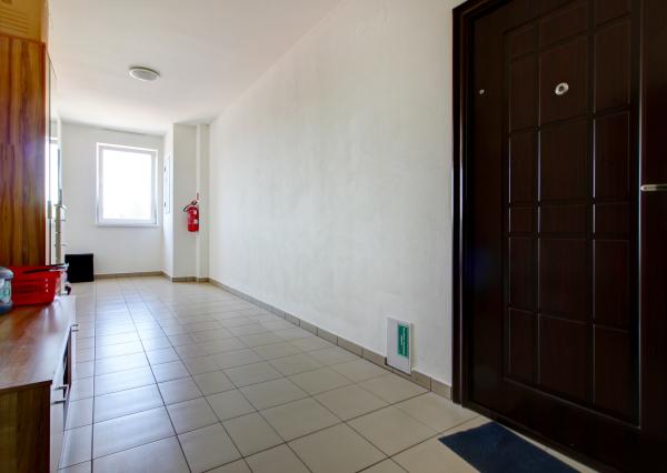 Na prenájom 3-izbový byt s balkónom, Rohovce, okr. Dun.Streda.