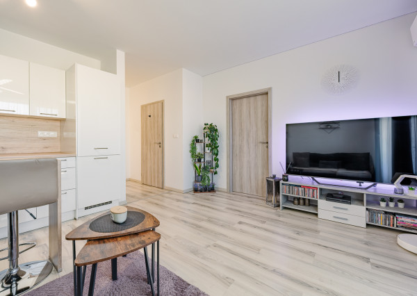 Na predaj 2,5-izbový byt s balkónom – Pezinok, Mahulanka