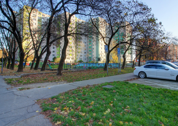 Na predaj útulná garsónka s loggiou – Bratislava, Petržalka, Topoľčianska ulica