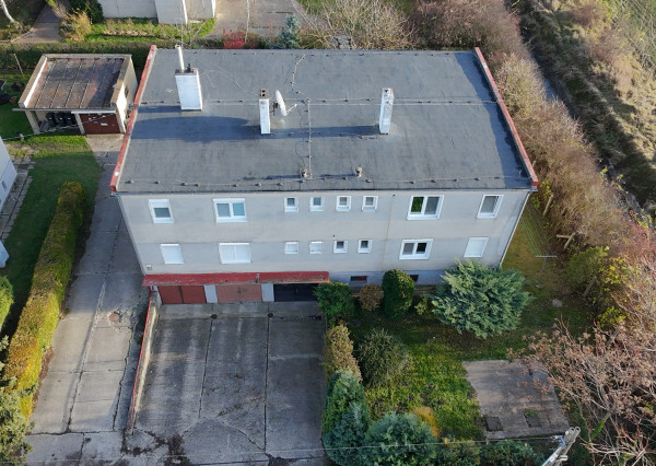 Na predaj 3 izbový byt, kompletne zrekonštruovaný, samostatný, s garážou,  s 2 pivnicami a predzáhradkou