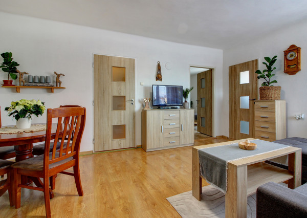 Na predaj 5-izbový rodinný dom s garážou na 954 m² pozemku - Kvetoslavov