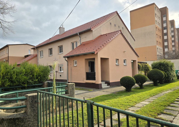 Na predaj: 2-izbový byt, Šamorín, Bratislavská,  okres Dunajská Streda