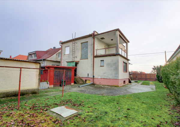 Na predaj: 4izbový rodinný dom s garážou , pozemok 800 m² - Čakany