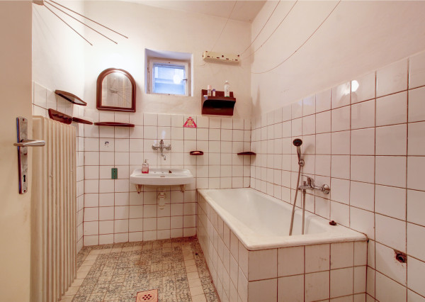 Na predaj: 4izbový rodinný dom s garážou , pozemok 800 m² - Čakany