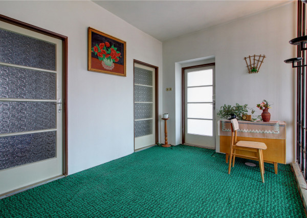 Na predaj: 4izbový rodinný dom s garážou , pozemok 800 m² - Čakany