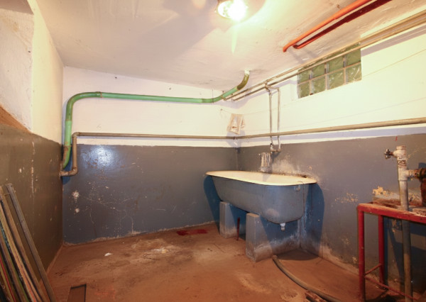 Na predaj: 4izbový rodinný dom s garážou , pozemok 800 m² - Čakany