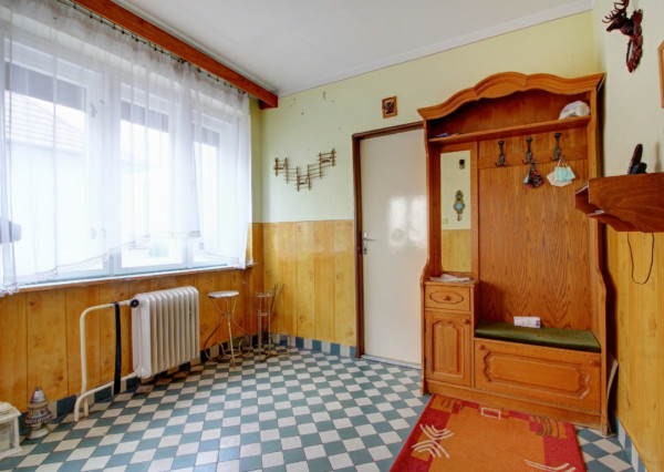 Na predaj: 4izbový rodinný dom s garážou , pozemok 800 m² - Čakany