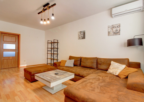 Klimatizovaný, zariadený 3-izbový byt s dvoma loggiami – BA Petržalka, Osuského ulica