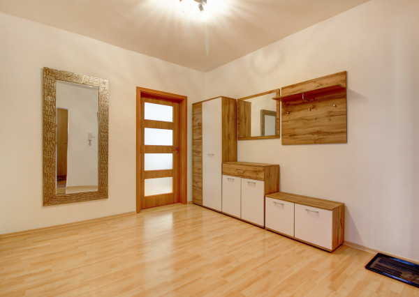 Klimatizovaný, zariadený 3-izbový byt s dvoma loggiami – BA Petržalka, Osuského ulica