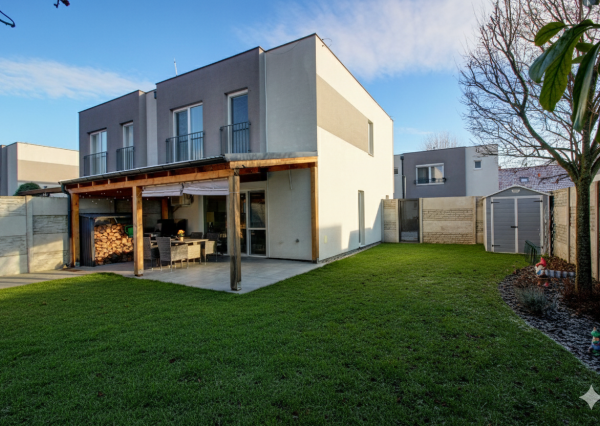 Moderný 4-izbový mezonet so záhradou a parkovaním – Rovinka