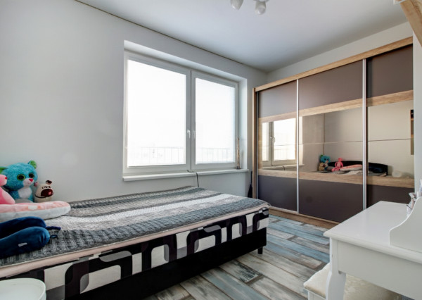 Moderný 4-izbový mezonet so záhradou a parkovaním – Rovinka