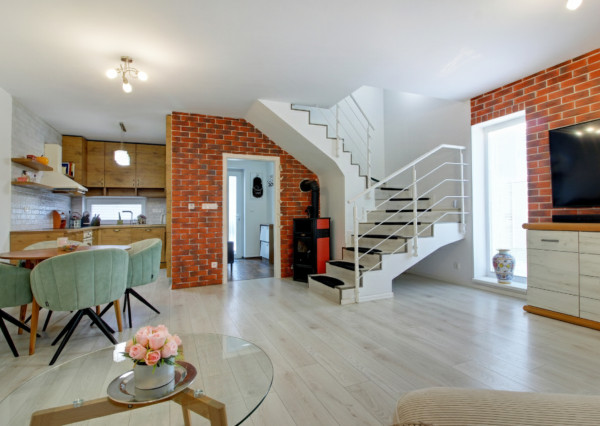 Moderný 4-izbový mezonet so záhradou a parkovaním – Rovinka