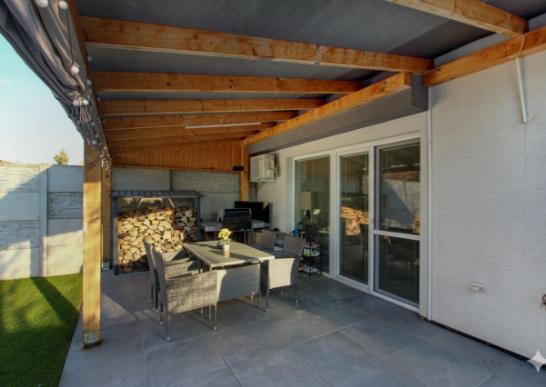 Moderný 4-izbový mezonet so záhradou a parkovaním – Rovinka