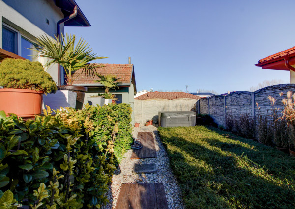 Na predaj dvojgeneračný 5-izbový rodinný dom v Šamoríne- Čilistov