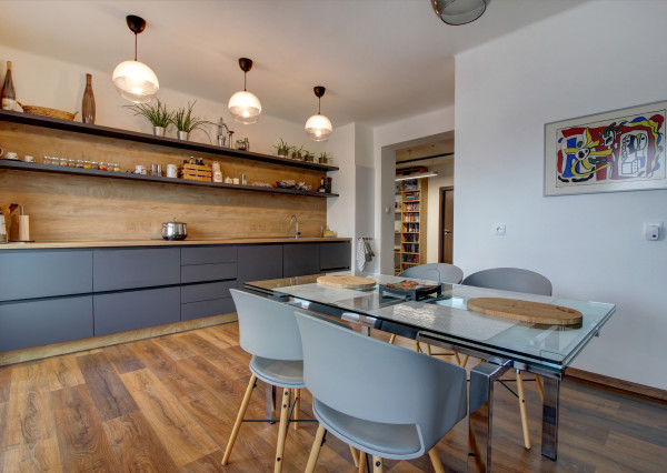 Na predaj dvojgeneračný 5-izbový rodinný dom v Šamoríne- Čilistov