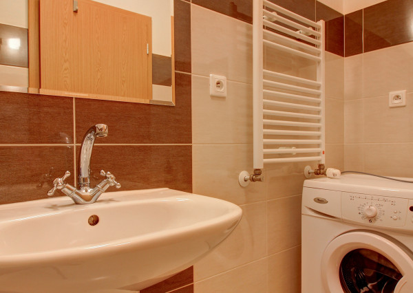 Na prenájom 2i byt v Rovinke s parkovacím státím