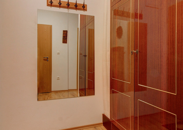 Na prenájom 2i byt v Rovinke s parkovacím státím