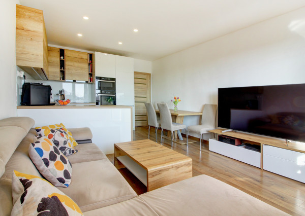 Na predaj zrekonštruovaný 3 izbový byt, ul. Súmračná, Ostredky, Ružinov, Bratislava