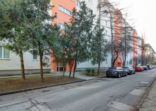 Na predaj zrekonštruovaný 3 izbový byt, ul. Súmračná, Ostredky, Ružinov, Bratislava