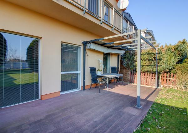 Na predaj priestranný 164 m² 4-i. RD s garážou Rovinka – Jasná ul.