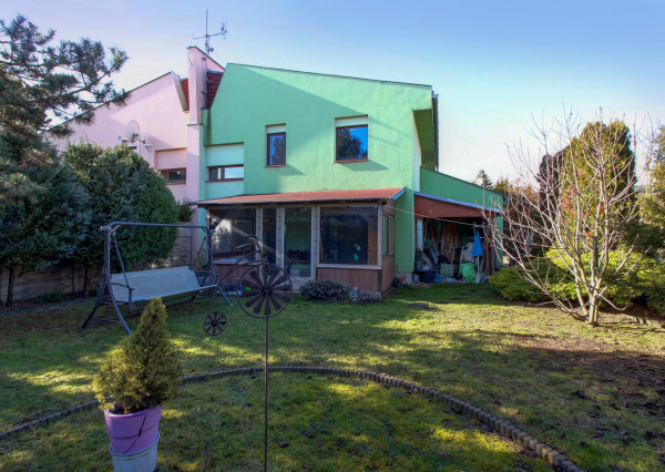 Na predaj: 4izbový rodinný dom s garážou – Šamorín-Mliečno