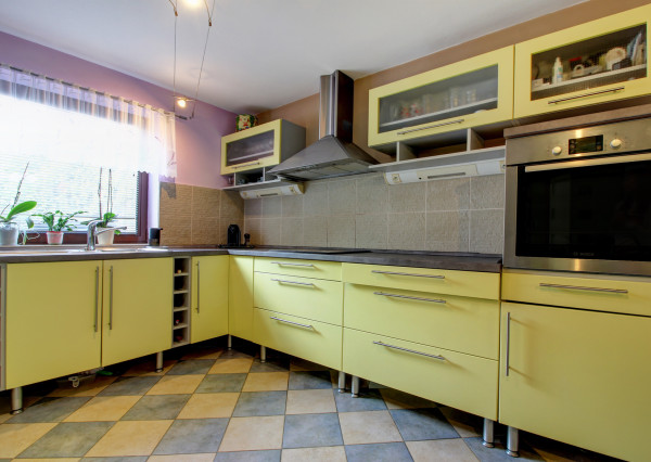 Na predaj: 4izbový rodinný dom s garážou – Šamorín-Mliečno