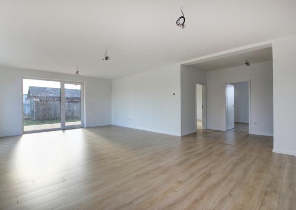 Na predaj: 4izbový rodinný dom kolaudovaný – Šamorín-Bučuháza,  stav štandard