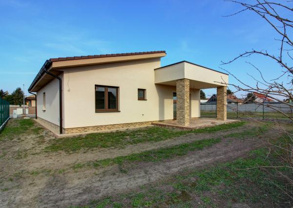 Na predaj: 4izbový rodinný dom kolaudovaný – Šamorín-Bučuháza,  stav štandard