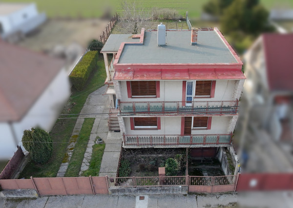 Na predaj: 4izbový rodinný dom s garážou , pozemok 800 m² - Čakany