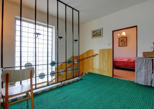 Na predaj: 4izbový rodinný dom s garážou , pozemok 800 m² - Čakany