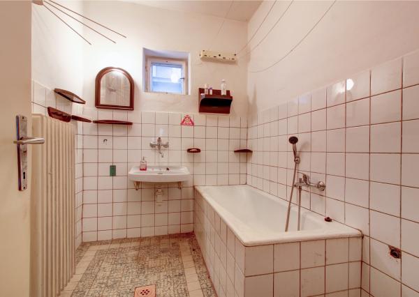 Na predaj: 4izbový rodinný dom s garážou , pozemok 800 m² - Čakany