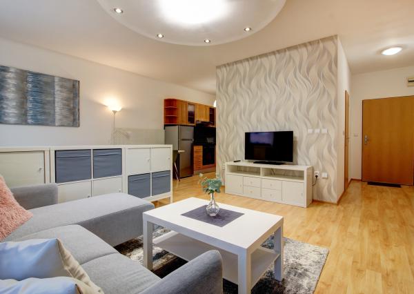 PRENÁJOM - 1 izbový byt - BA Petržalka s parkovaním