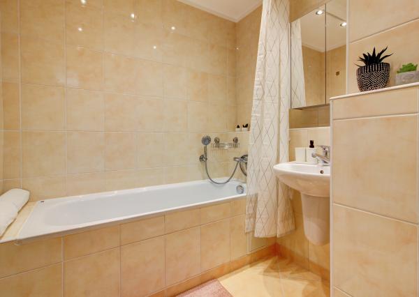 PRENÁJOM - 1 izbový byt - BA Petržalka s parkovaním