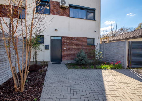 ELEGANTNÝ MEZANÍN SO ZÁHRADOU MILOSLAVOV – ALŽBETIN DVOR