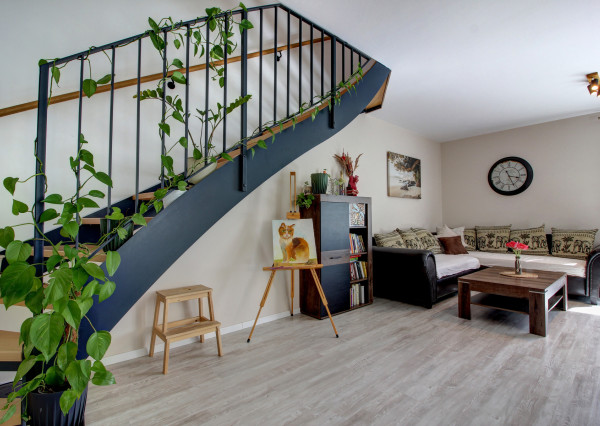 ELEGANTNÝ MEZANÍN SO ZÁHRADOU MILOSLAVOV – ALŽBETIN DVOR