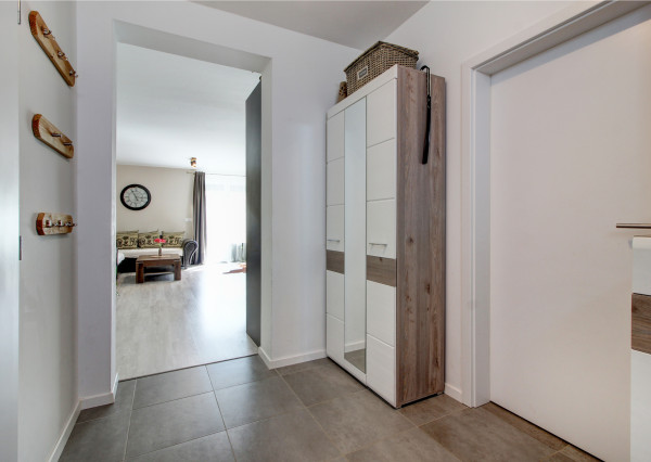 ELEGANTNÝ MEZANÍN SO ZÁHRADOU MILOSLAVOV – ALŽBETIN DVOR