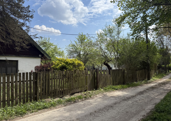 Rodinný dom s rozľahlým investičným pozemok (2 076 m²) pri Dunaji s potenciálom, Gabčíkovo- Dedinské ostrovy