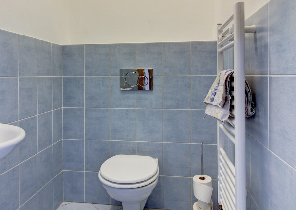 Na prenájom priestranný 164 m² 4-i. RD s garážou Rovinka – Jasná ul.
