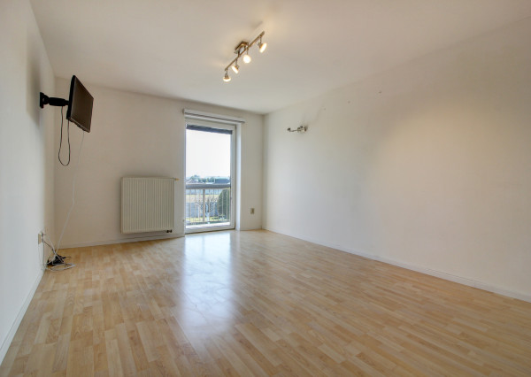 Na prenájom priestranný 164 m² 4-i. RD s garážou Rovinka – Jasná ul.